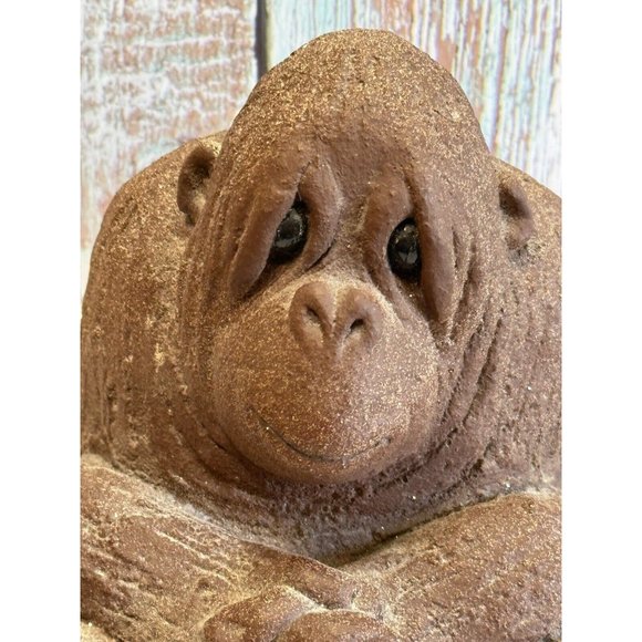 Vintage Lou Rankin Gorilla Concrete Art Sulpture Soulful Glass Eyes Signed 1985 - Picture 3 of 8